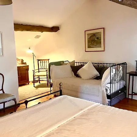 Holiday home River In Historic Vienne *